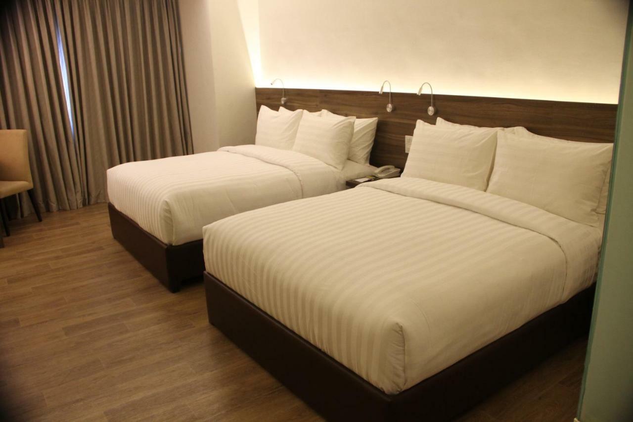 Hotel Marciano Calamba  Exteriér fotografie